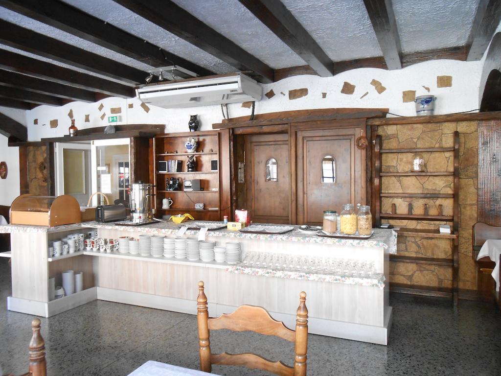 Hotel Marbella Roses Exteriér fotografie
